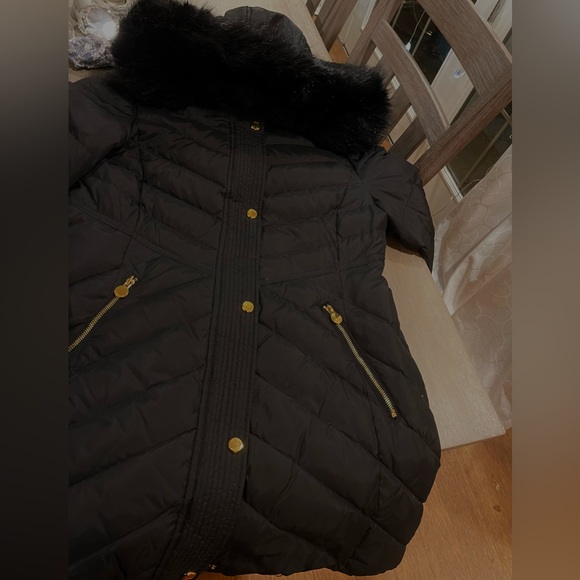 Black Anne Klein parka with faux fur trim. Size medium - Picture 4 of 5